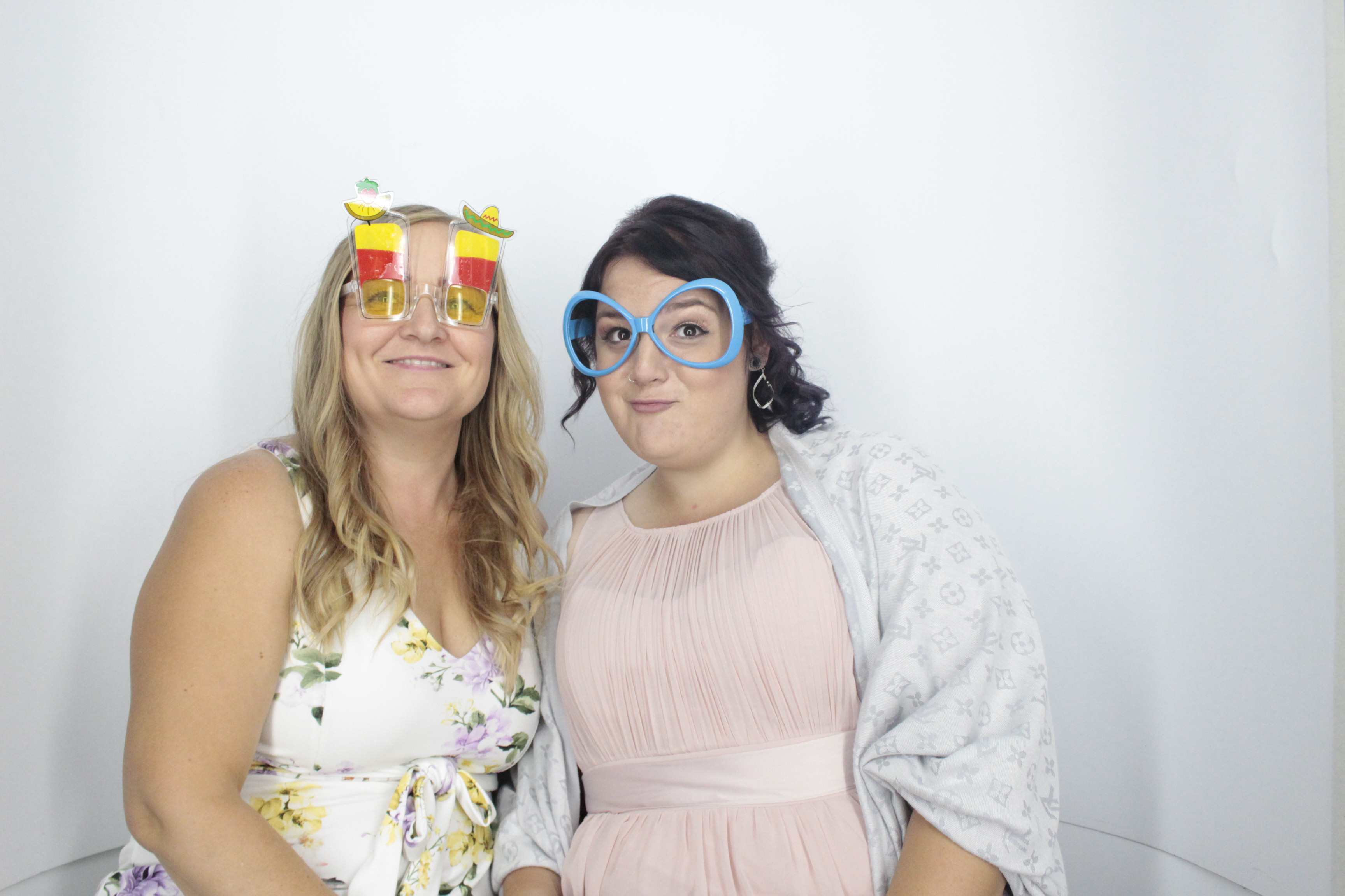 Kim & Andy's Wedding | View more photos from the event at gallery.myphotoboothexperience.co.uk/u/MyPhotoBoothExperienceLtd/Kim-Andys-Wedding